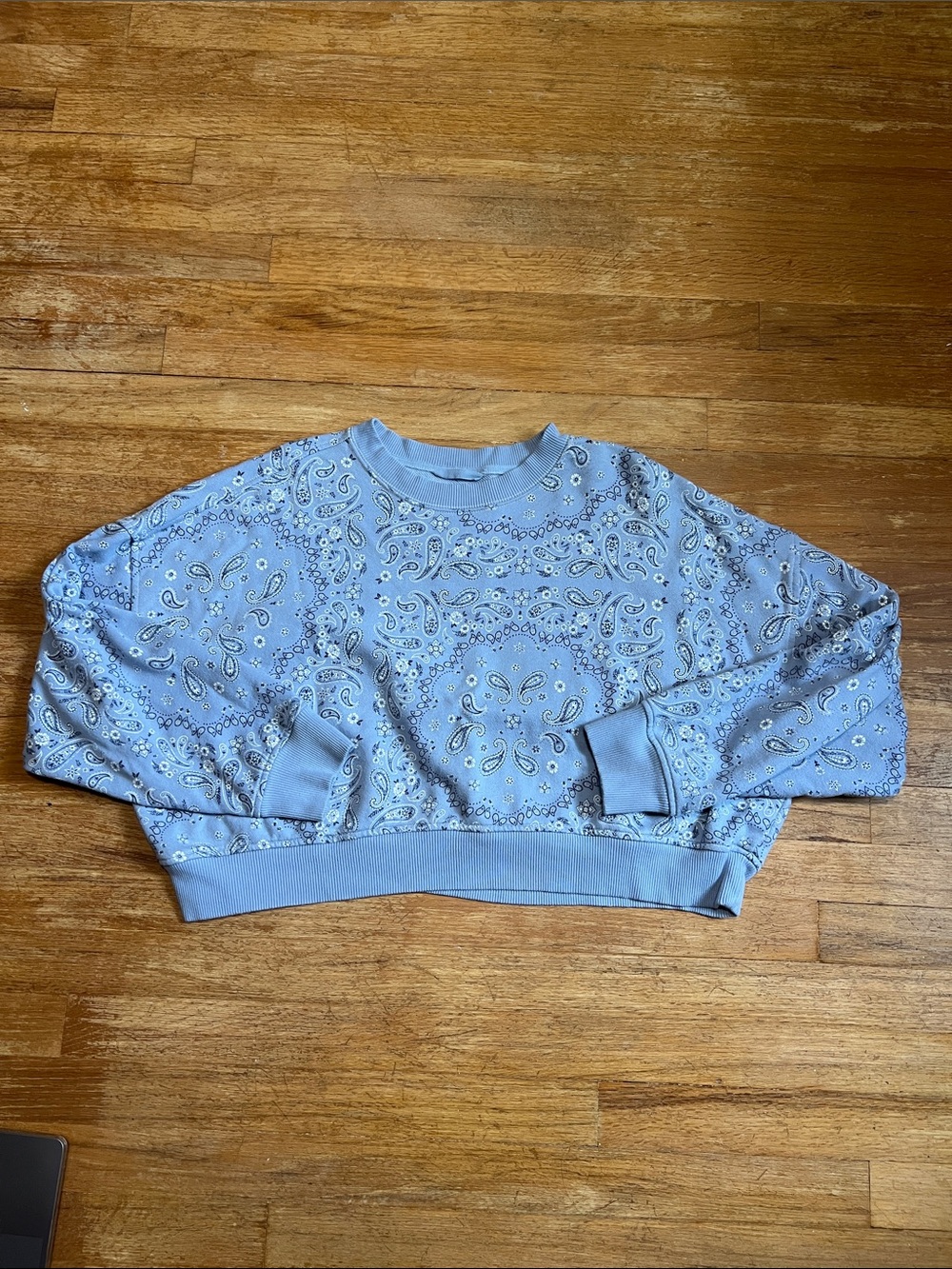 Aerie Blue Paisley Bandana Print Crewneck Sweatshirt size medium